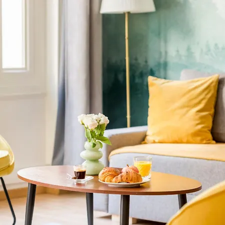 Cozy - Champs Elysees - Mollien Paris